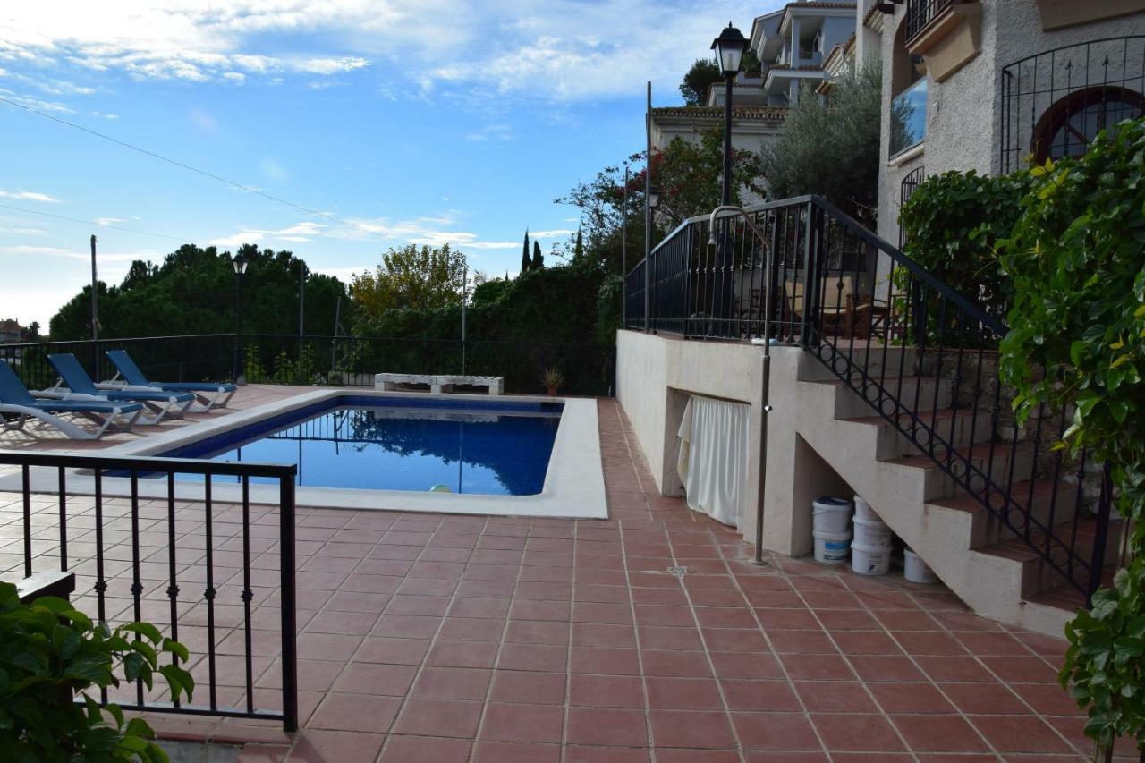 Apartamento-Estudio En Villa Con Piscina Malaga Bagian luar foto